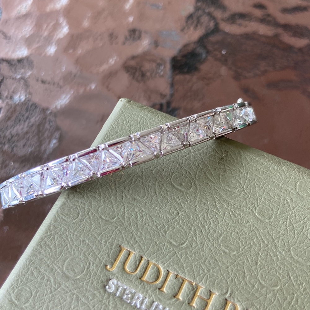 BEAUTIFUL STERLING SILVER BRACELET